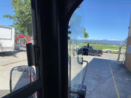 590t-skid-steer-21