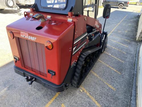 590t-skid-steer-6