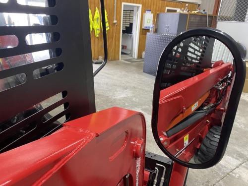 790kg-Skid-Steer-Loader-Enclosed-Cab-16