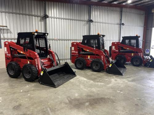 790kg-Skid-Steer-Loader-Enclosed-Cab-22