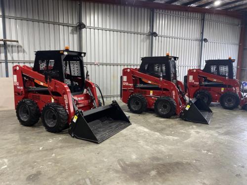 790kg-Skid-Steer-Loader-Enclosed-Cab-26