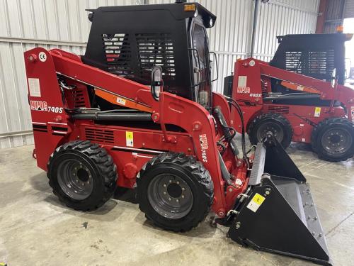 790kg-Skid-Steer-Loader-Enclosed-Cab-3