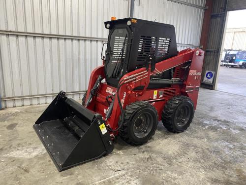790kg-Skid-Steer-Loader-Enclosed-Cab-30