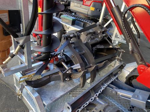 DIgger-king-implements