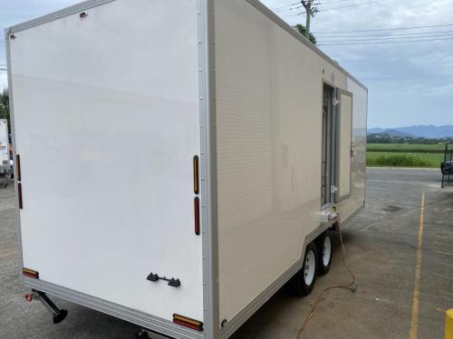 King-Kong-Mobile-Bathroom-External-6