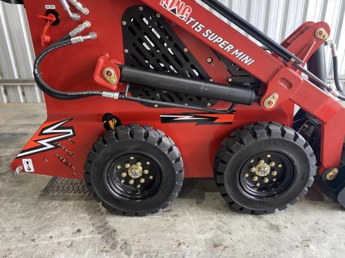 T15-Tracked-Mini-Skid-Steer-Loader-3