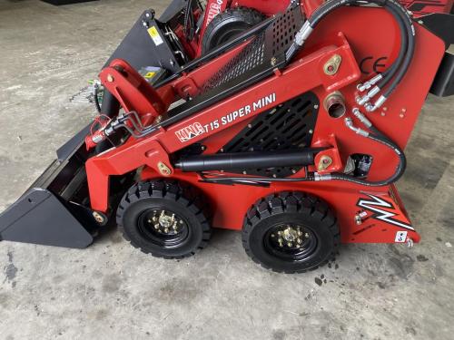 T15-Tracked-Mini-Skid-Steer-Loader-42