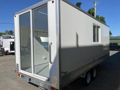king-kong-mobile-room-11